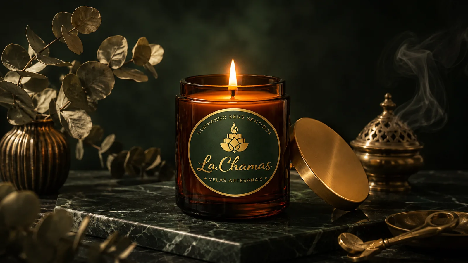 Velas artesanais La Chamas em embalagem premium dourada